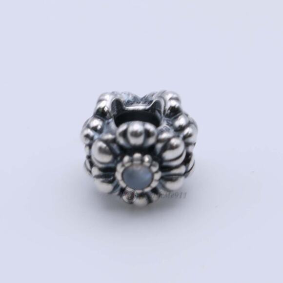 Authentic PANDORA June Birthday Bloom with Gray Moonstone Charm - 790580MSG - Picture 4 of 10